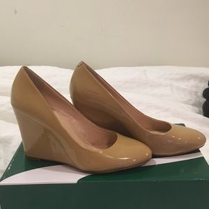 Tan Banana Republic Wedges